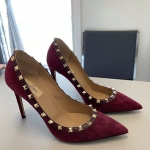 Valentino Rockstud shoes size 39 , wine color
